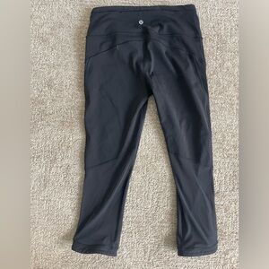 Lululemon high rise crop with mesh on the back of legs
